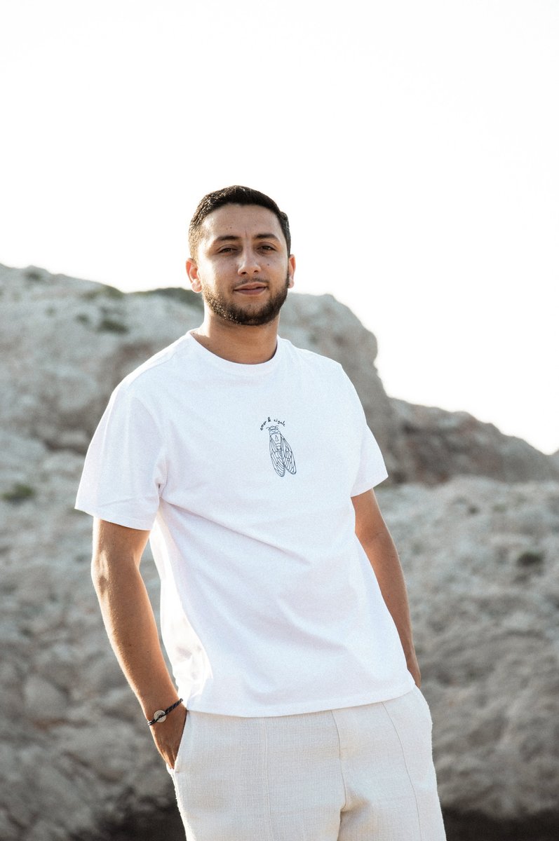 Jules, fondateur de Southern Sales, en t-shirt Amor et Cigale